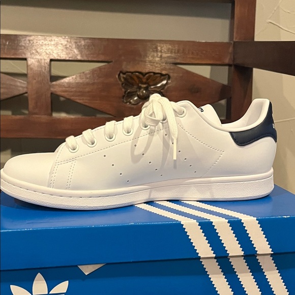 NWT Adidas Original Stan Smith White and Black Sneakers. Size 10 - Picture 7 of 11
